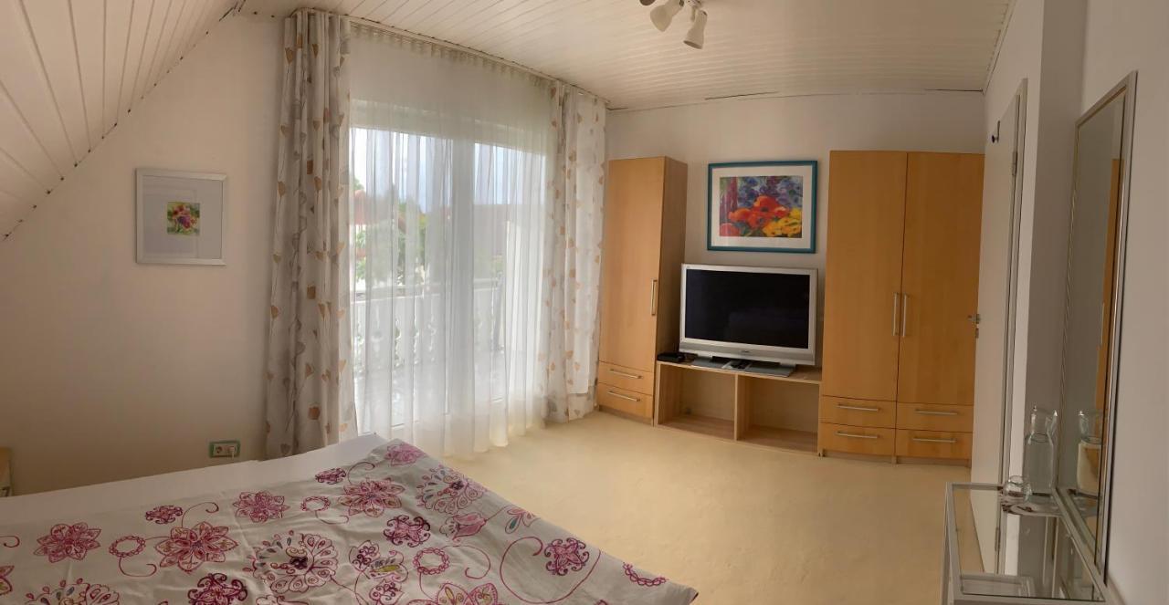 אופנבורג Schoene Zimmer Im Zentrum Leben מראה חיצוני תמונה